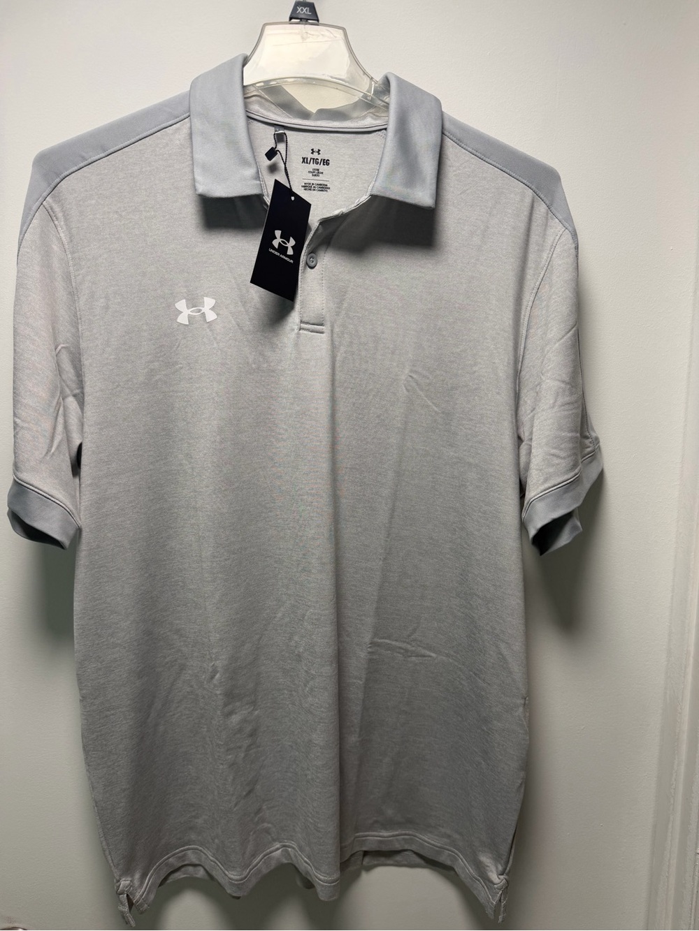 Under Armour Men’s Light Gray Polo with Subtle Logo